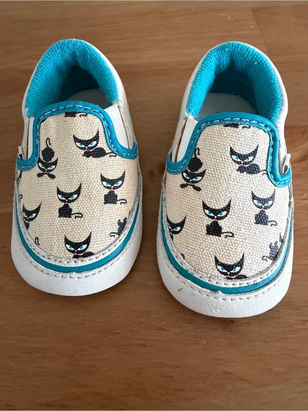 Vans Kids Slip-On Sneakers with Black Cat Print and Teal Trim Size 1 Baby
